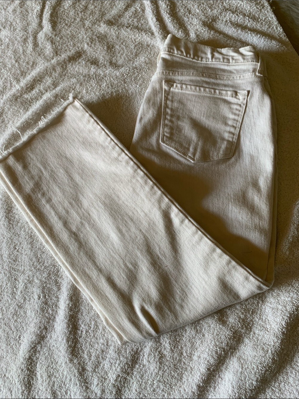 Old Navy Women's Skinny Jeans in Cream